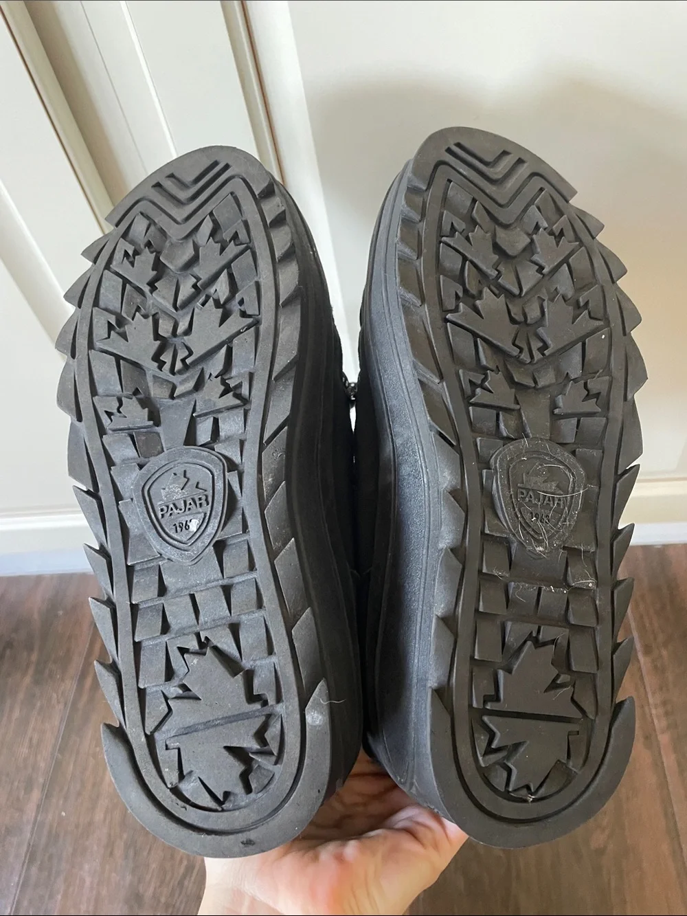 LIKE NEW PAJAR Galaxy Snow Boots!